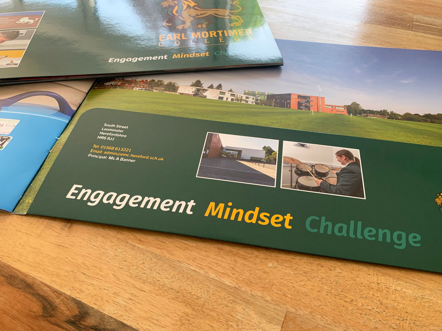 school folder pocket design layout gloss lamination